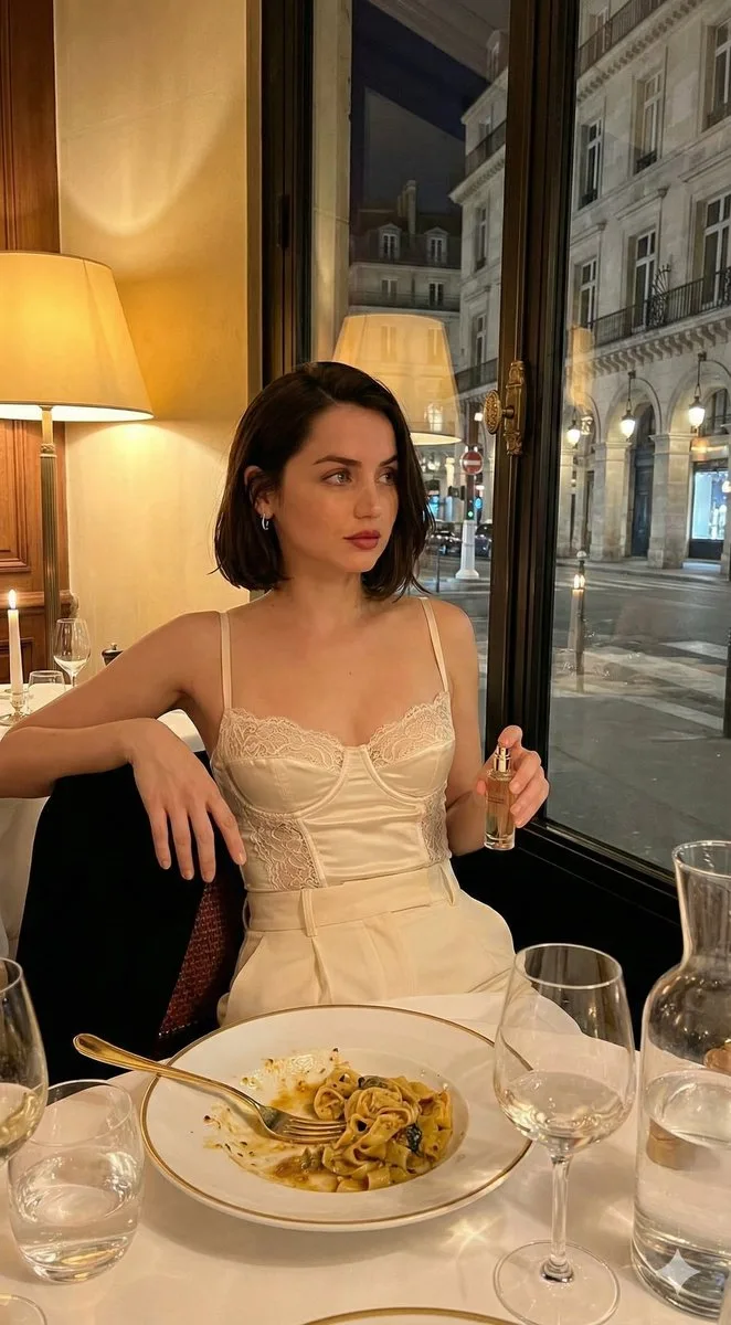Candlelight european fashion — Sonra