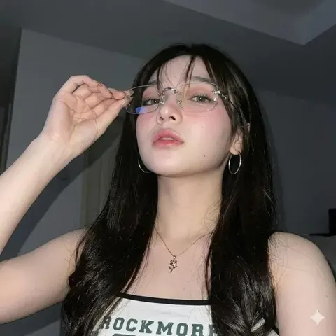 Korean clean makeup girl biting finger night selfie