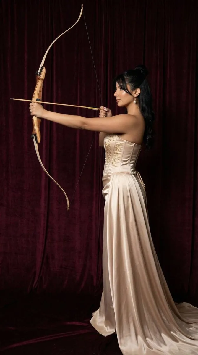Burgundy champagne archer — After