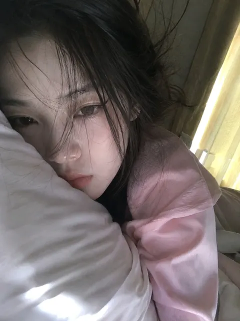 Morning selfie pale skin girl messy hair