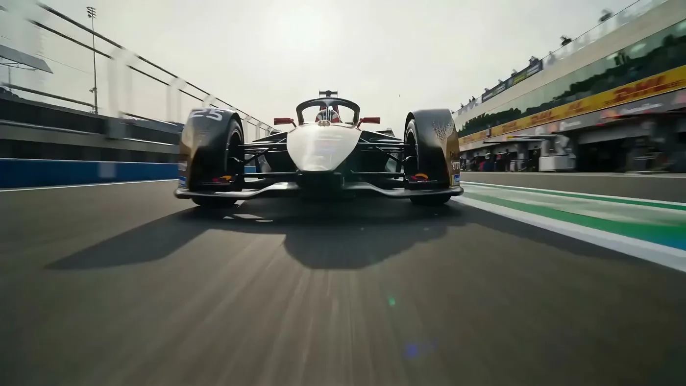 Cinematic f1 pit stop record — Sonra