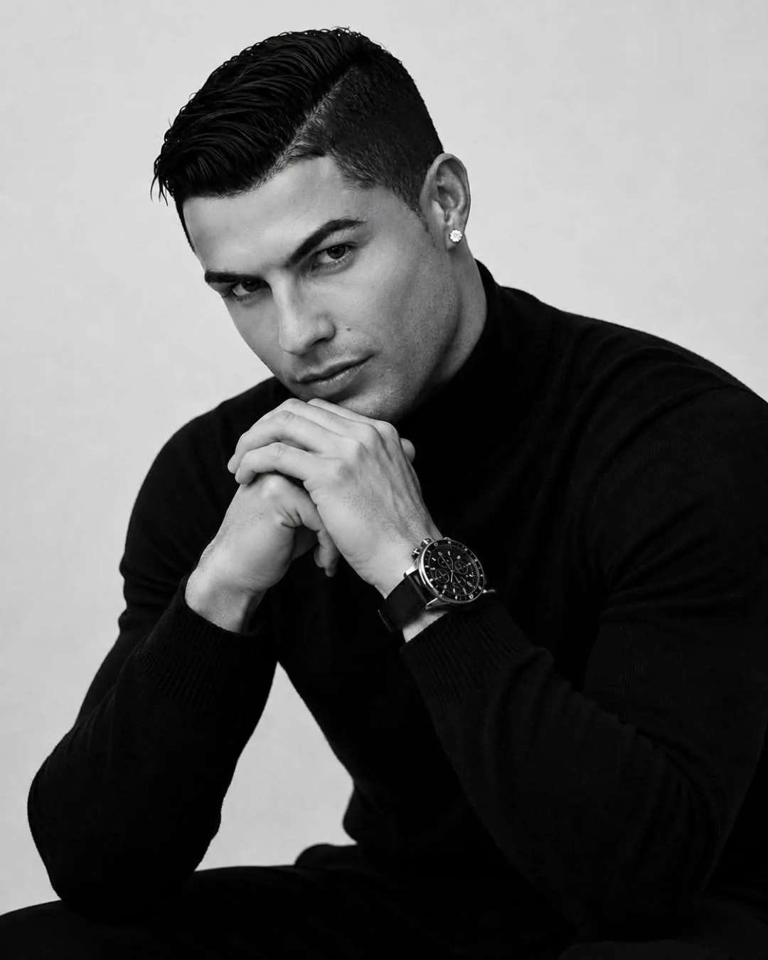 Ultra realistic monochrome fashion man portrait — After