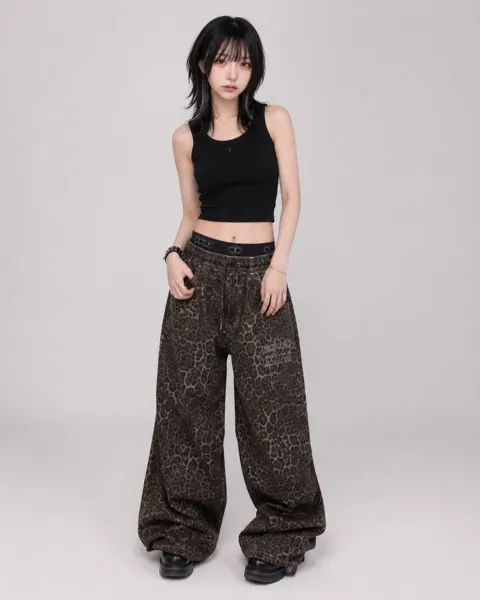 Y2k edgy streetwear leopard pants outfit