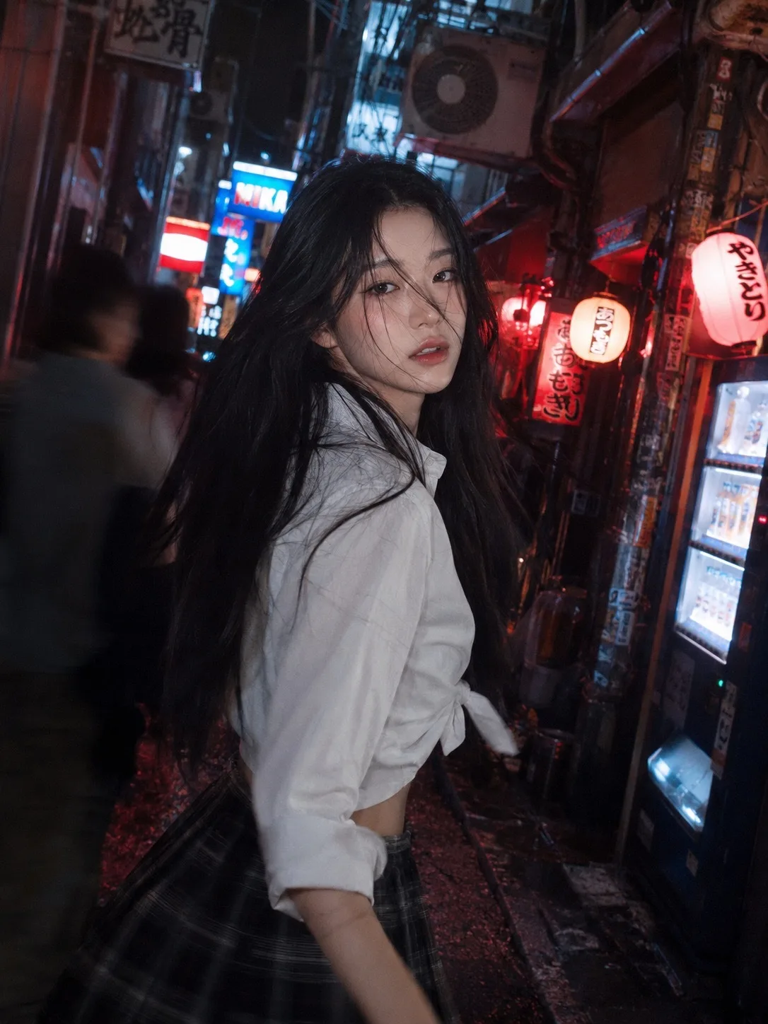High grain tokyo back alley neon snapshot — Sonra