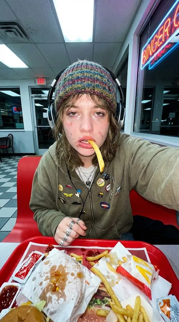 Late night distorted fry selfie — Sonra