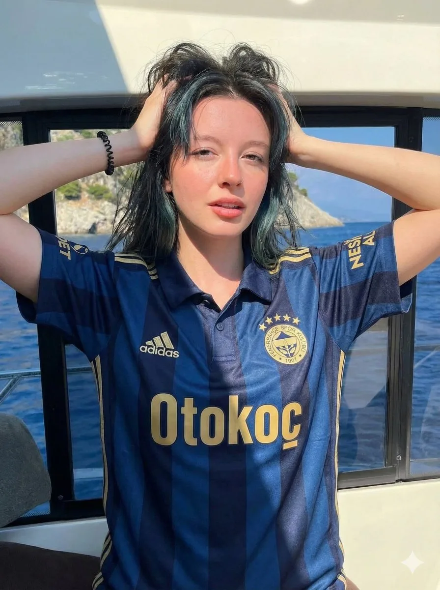 Sunny yacht fenerbahce jersey girl — After