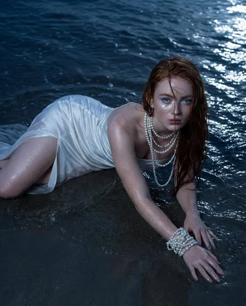 Moonlight beach redhead pearl blockbuster