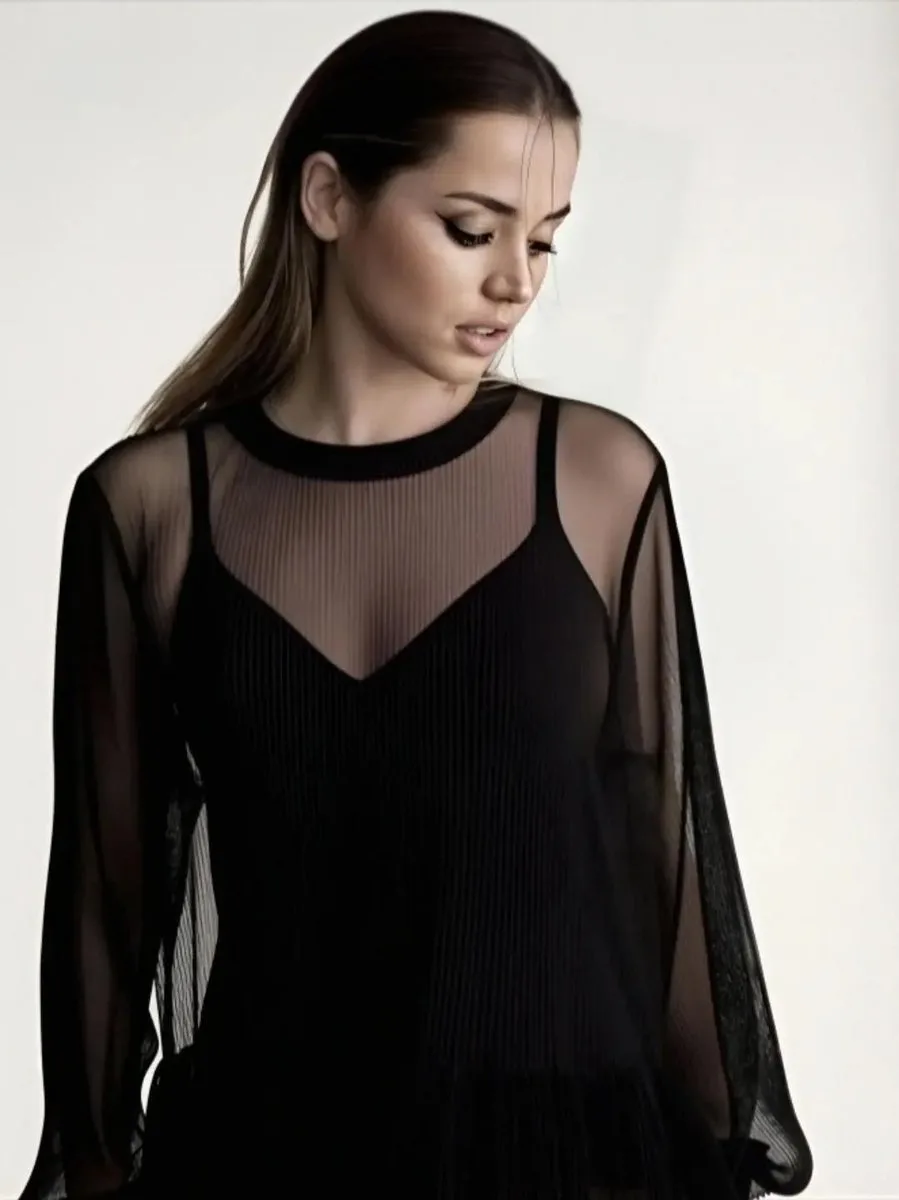 Wet hair sheer fashion — Sonra