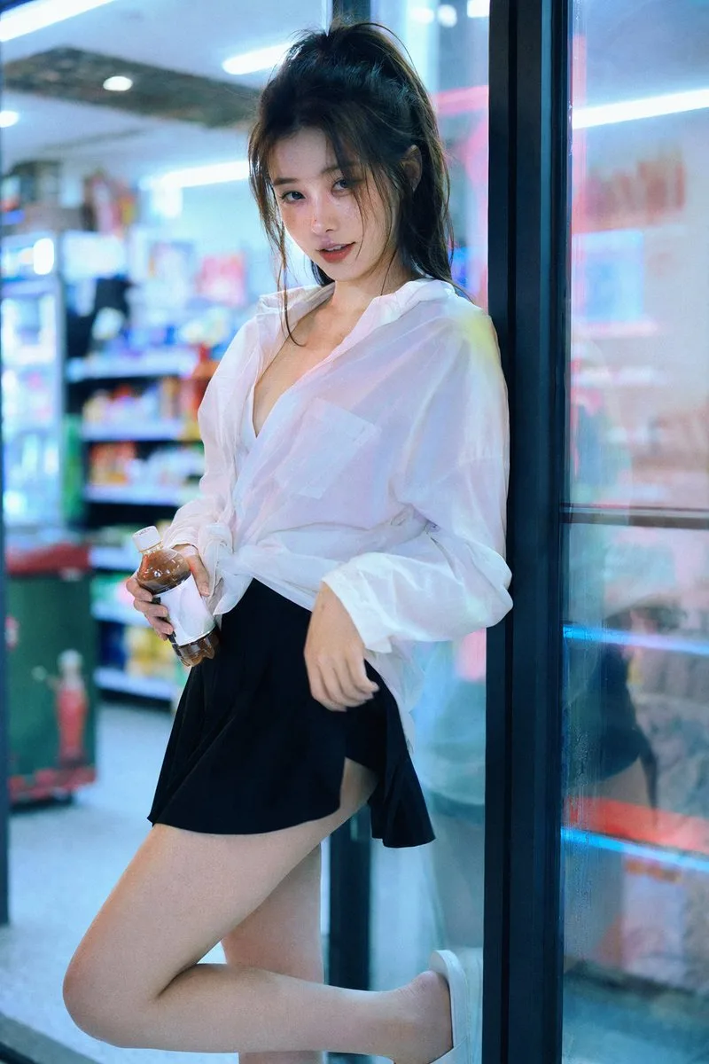 Late night convenience store neon girl — Sonra