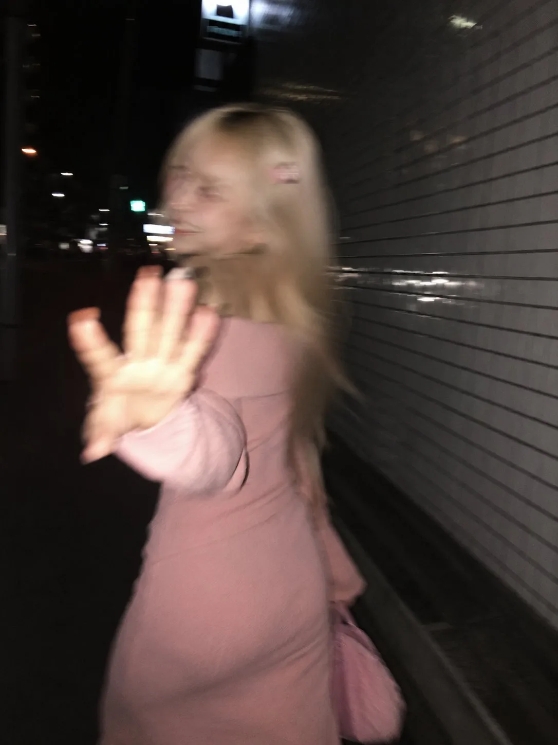 Ultra realistic candid smartphone snapshot tokyo — Sonra