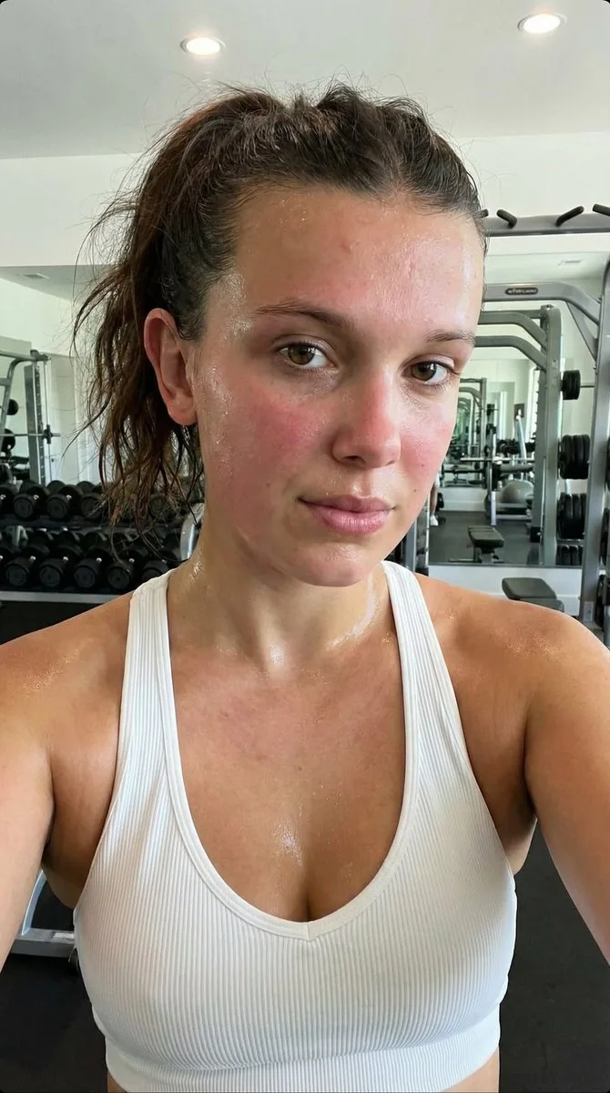 Sweaty redhead gym selfie — After