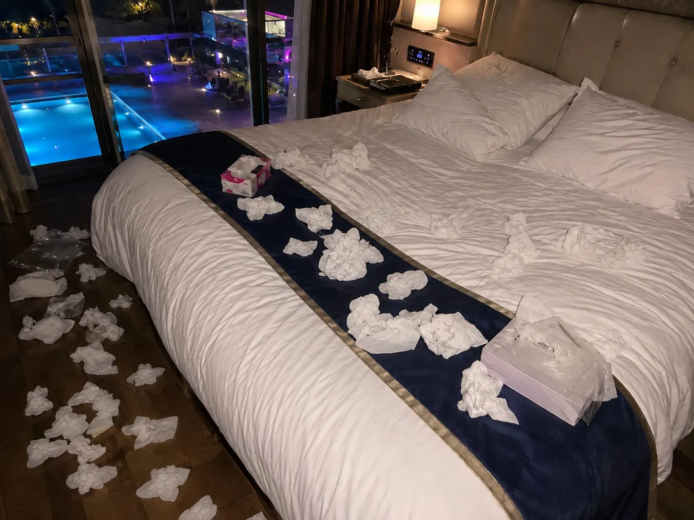Japanese pure gal model tired in hotel — Sonra