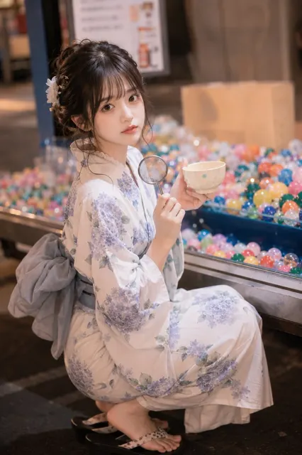 Summer festival water balloon scooping yukata girl