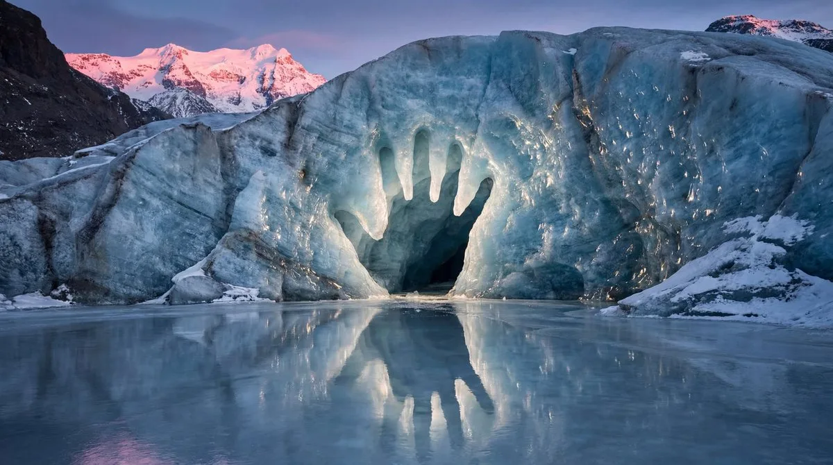 Natural star shaped cave wonder — Sonra