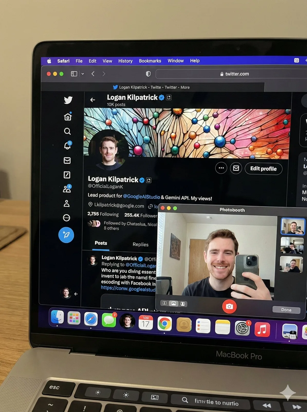 MacBook Pro打开了X应用的照片 — After