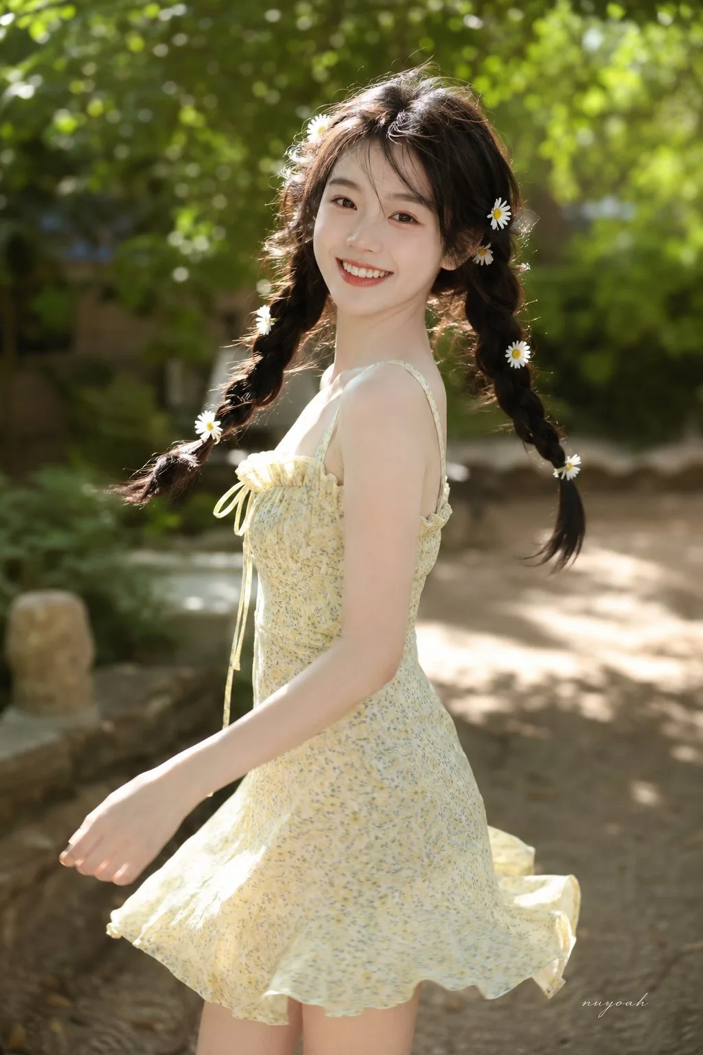 Outdoor summer chinese girl fresh atmosphere portrait — After