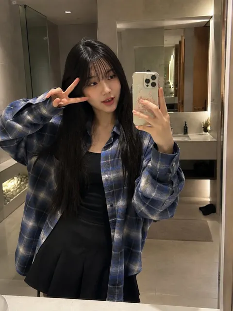 Japanese woman bathroom mirror selfie aesthetic