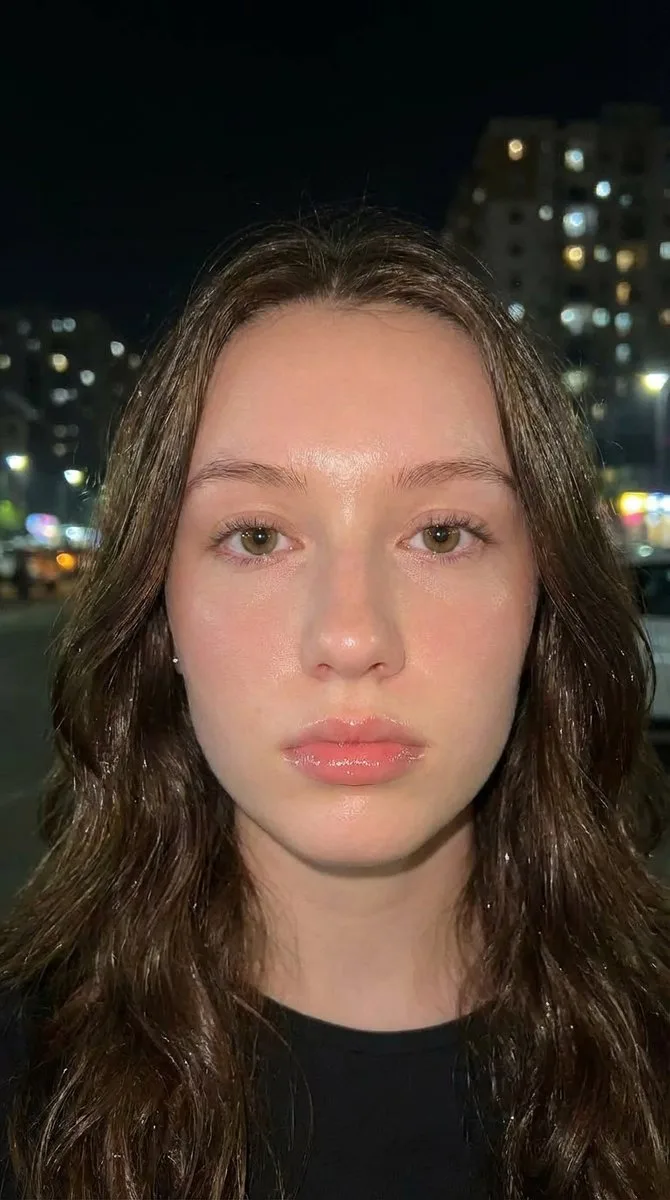 Urban night flash glow girl — After