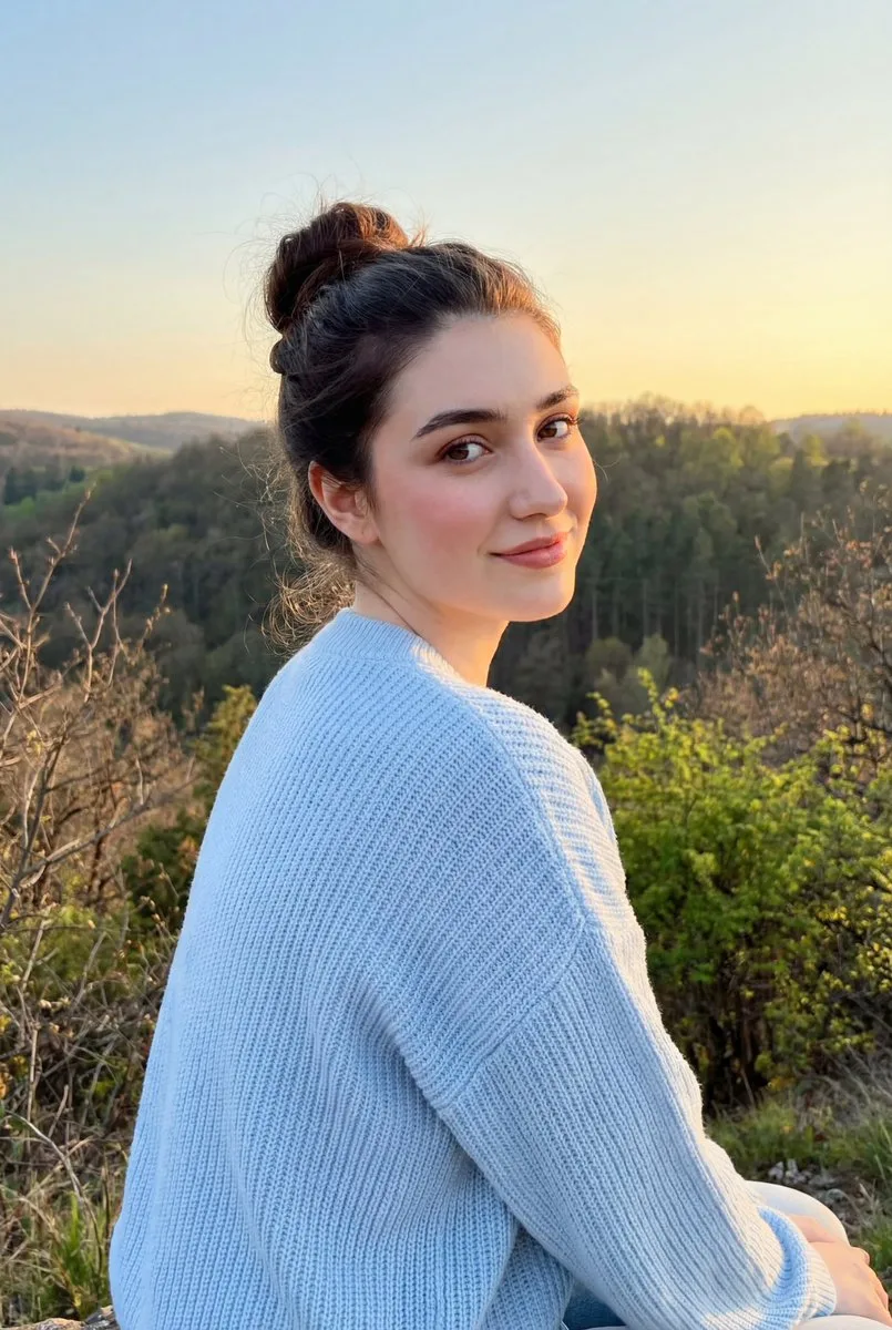 Gentle look at sunset hills — Sonra