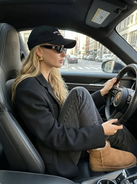 Porsche blonde model side