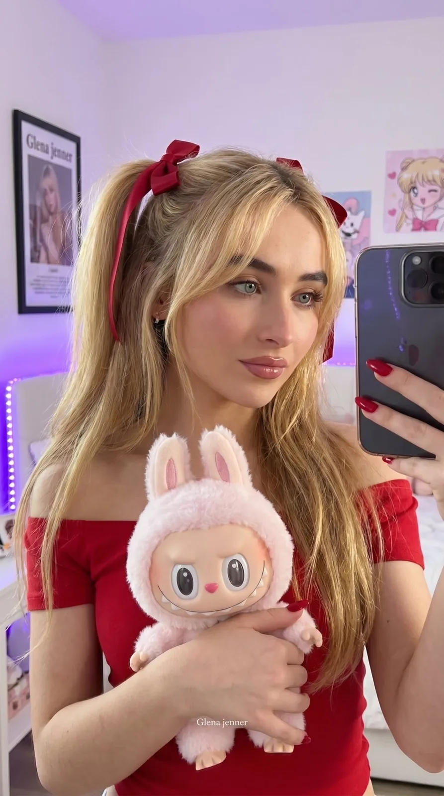 Red twin ponytail girl labubu doll bedroom selfie — Sonra