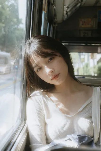 Bus window japanese film