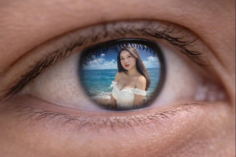 Deep eye reflection sea lover — After