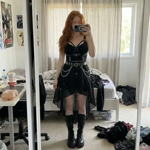 Dark goth redhead messy bedroom selfie
