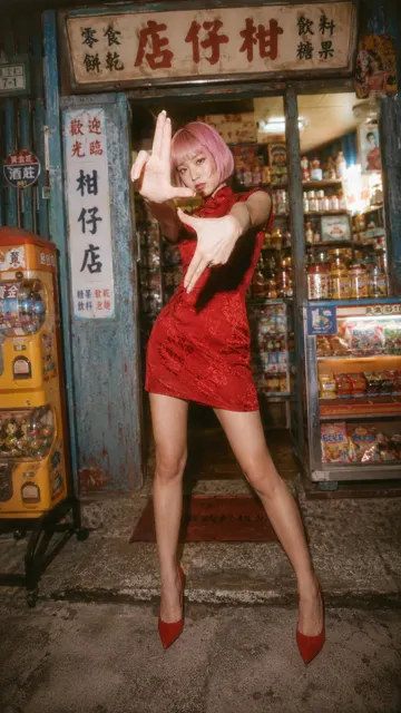 Nostalgic taiwanese idol drama style qipao portrait