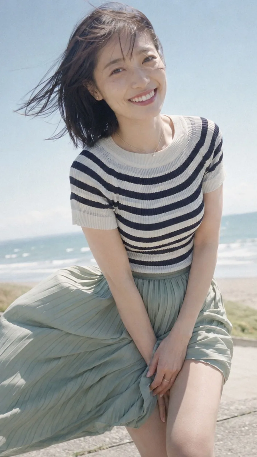 Japanese woman seaside striped knit pleated skirt portrait — Sonra