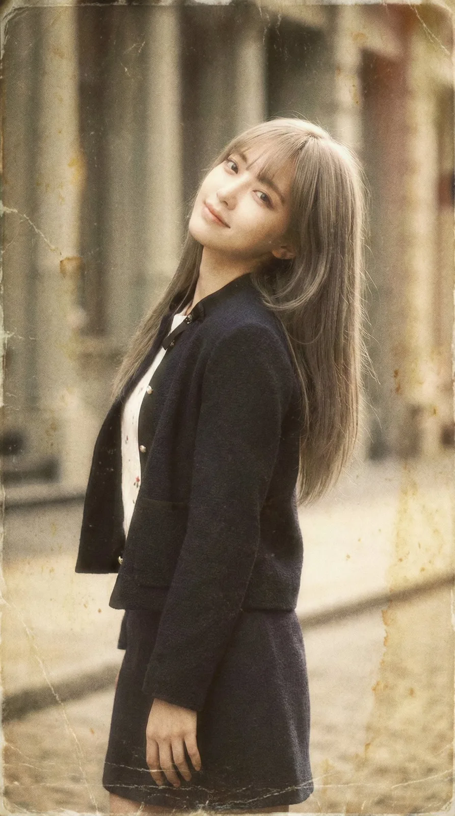 Backlight spin film girl — Sonra