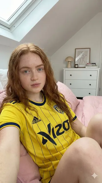 Sunny loft redhead jersey