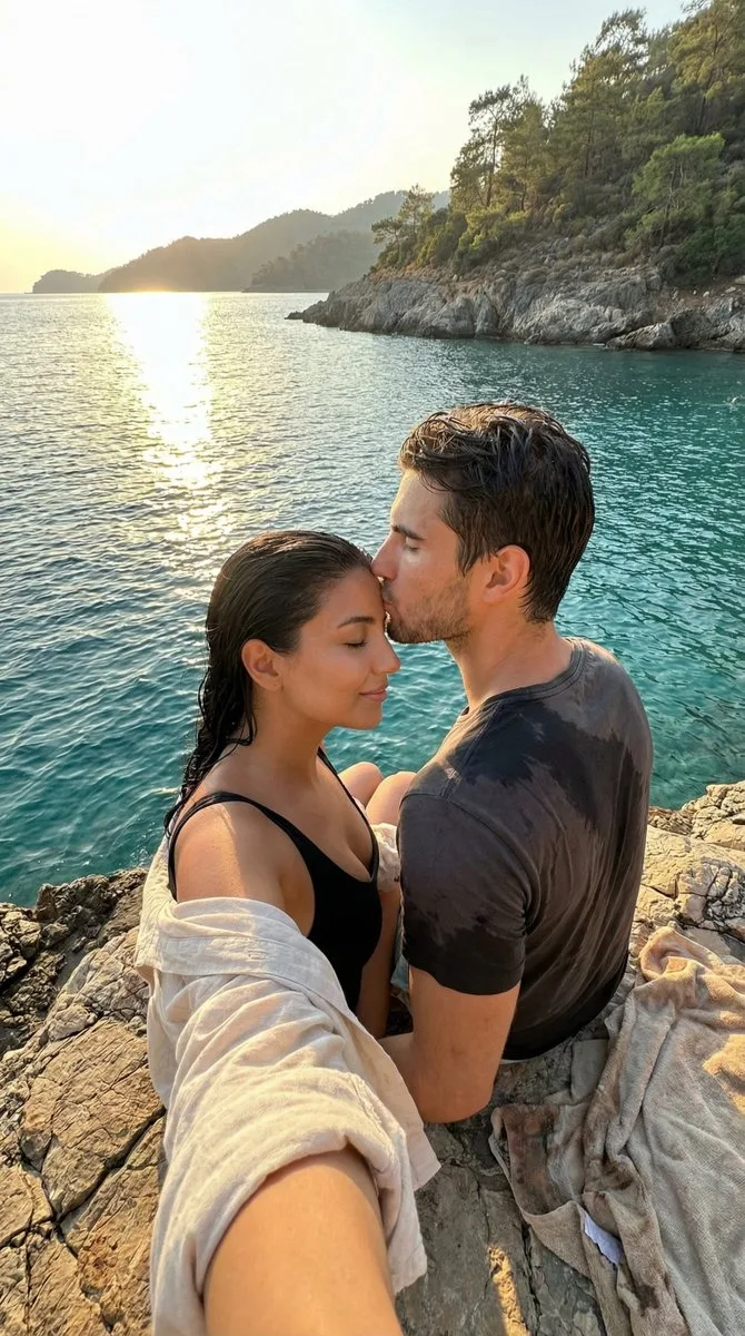 Sunset rock forehead kiss — Sonra