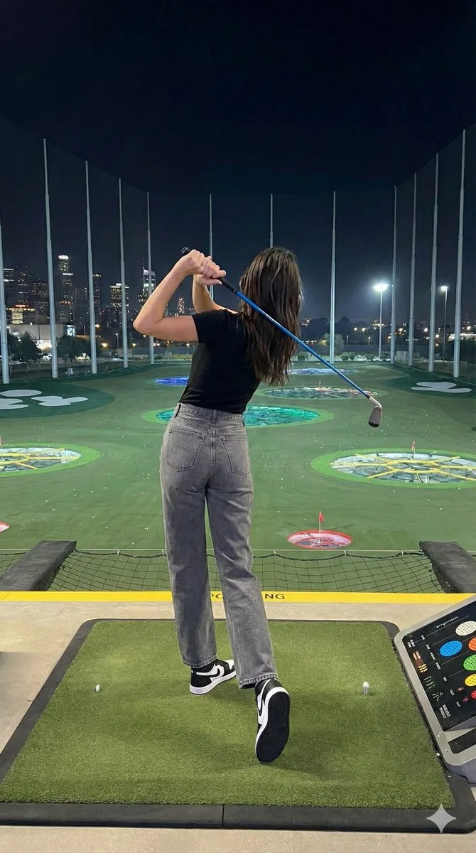 Urban neon golf fashionista — Sonra