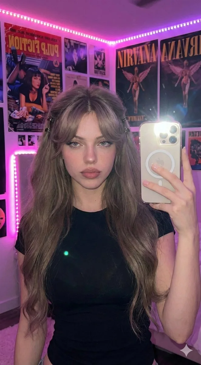 16k ultra realistic flash selfie — After