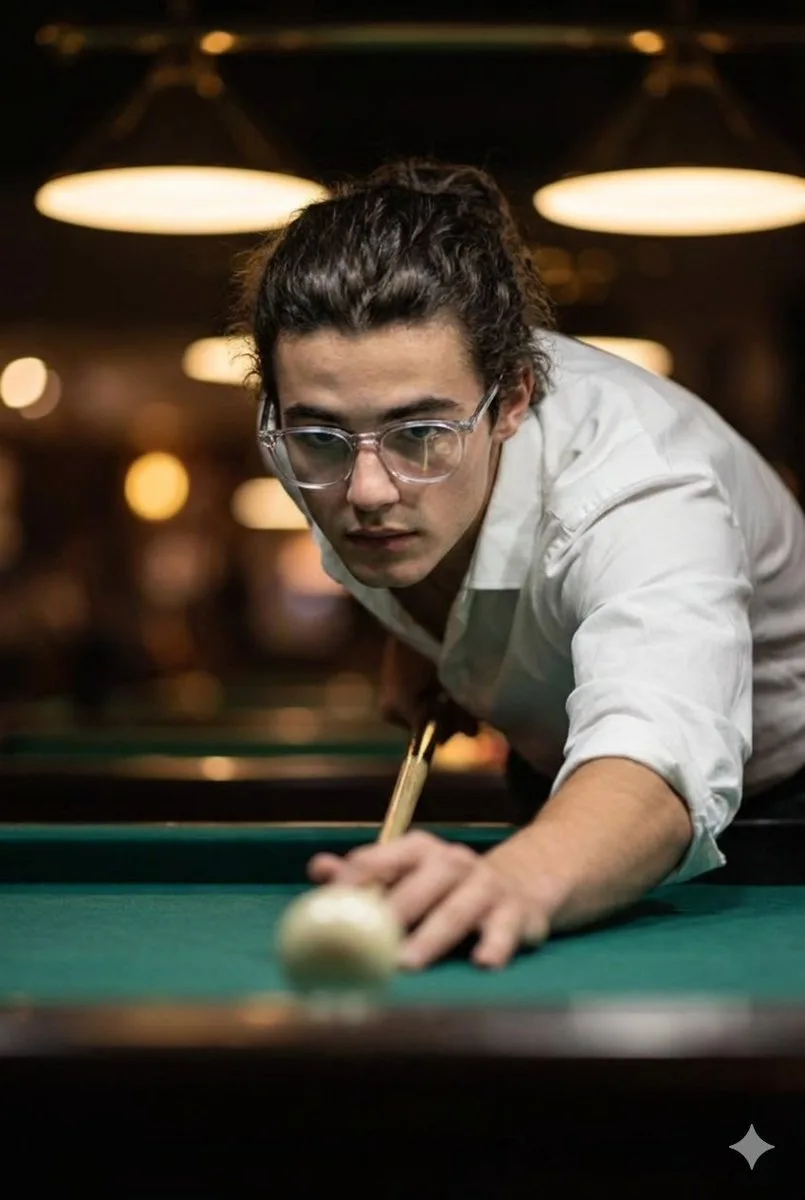 Light and shadow billiards gentleman close up — Sonra