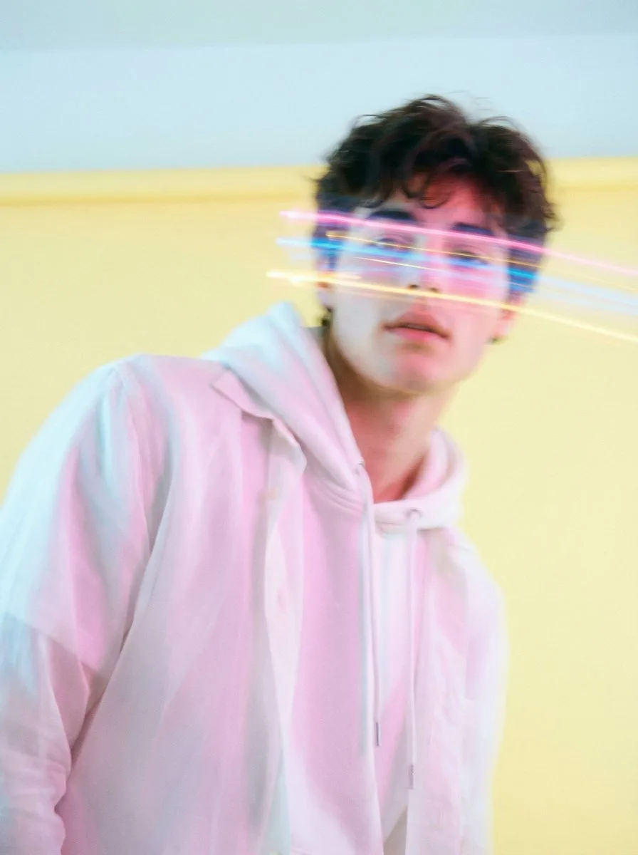 Pastel light korean boy — Sonra